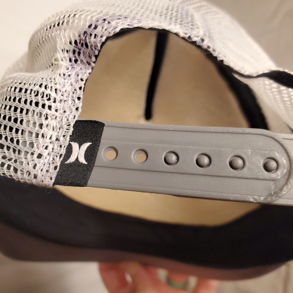 Hurley Grey/Green/White Mesh Back Snap Back OS Ball Cap Hat - Picture 8 of 8